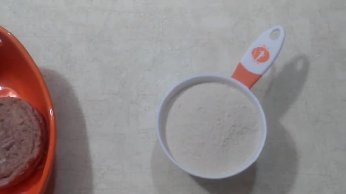 Gather ingredients: one can of tuna in oil (drained), 1 cup of brown rice flour, 1 egg, and 1 tablespoon of catnip.