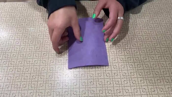 Cut the felt into strips.