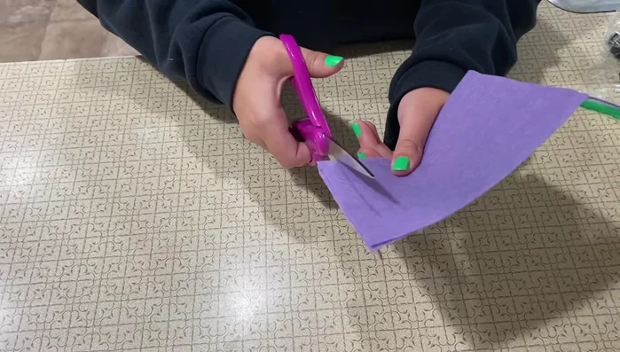 Cut the felt into strips.