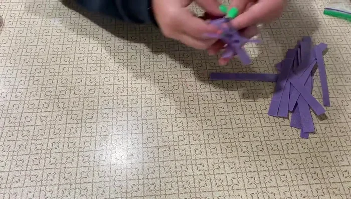 Repeat step 5 until the hair tie is full.