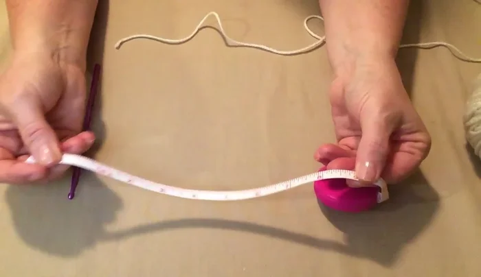 Measure your dog's neck and calculate the chain length: 3 chains per inch * neck measurement + 1 chain