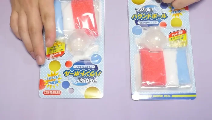 Mix your desired colors of sand and acrylic.