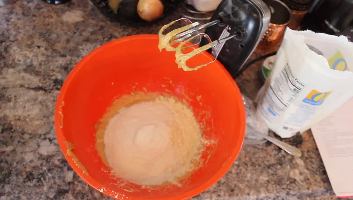 Mix all ingredients thoroughly.