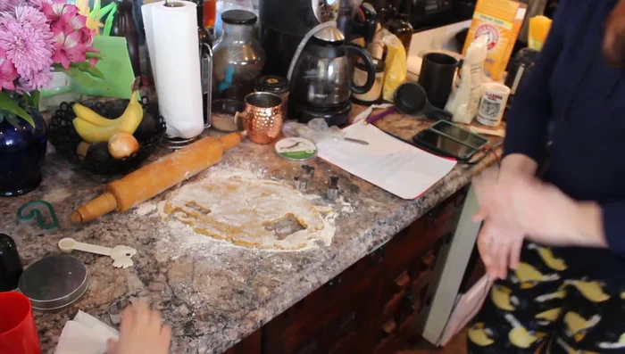 Let the treats cool completely before serving to your dogs.