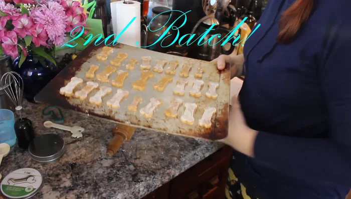 Let the treats cool completely before serving to your dogs.