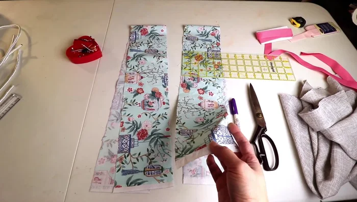 Finish the edges of the side piece (zigzag stitch or serger).