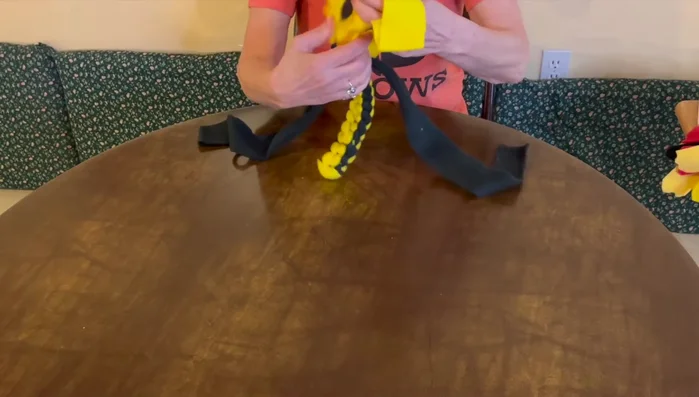 Do the same with yellow ropes.