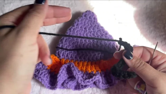 Assemble buckle: Sew together ends. Sew onto hat.