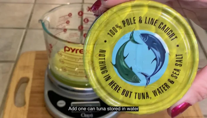 Add ground oats and mix thoroughly until a ball forms.