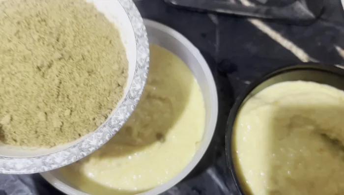 Combine Ingredients: Add the biscuit powder to the chicken and vegetable paste, mixing well to combine.