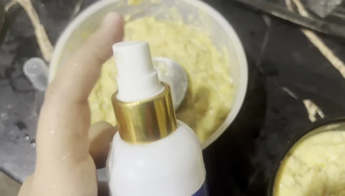 Add Oil and Mix: Incorporate 1-1.5 tablespoons of coconut oil (or olive oil/fish oil – use only one type of oil) into the mixture. Mix thoroughly until everything is well combined.