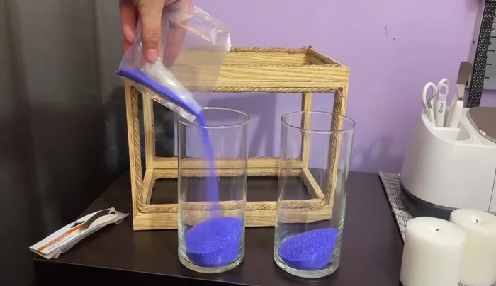 Decorate the lantern with shells, pearls, and fishing net.