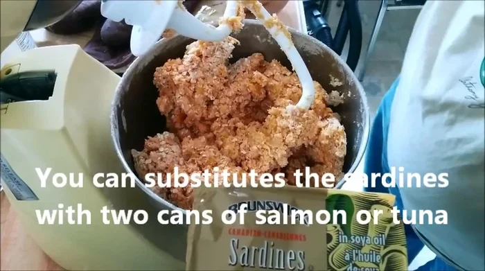 Add 5 cans of sardines in Sawyer oil and mix thoroughly until a paste forms.