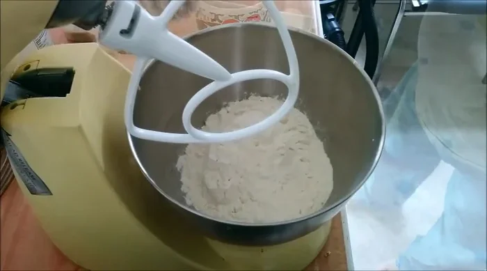 Mix dry ingredients.