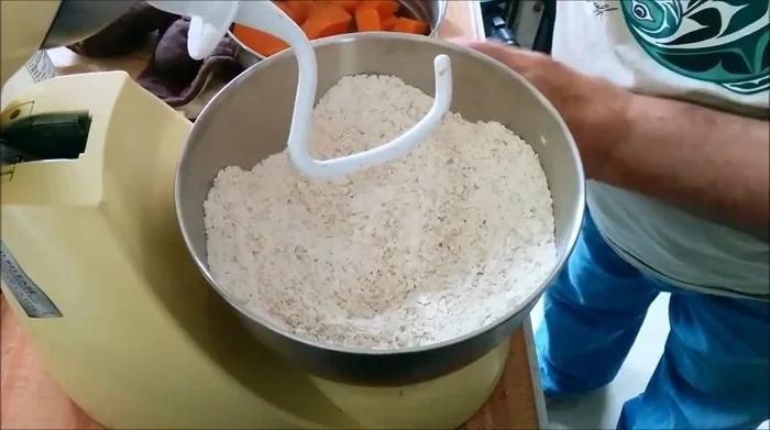 Add 5 cans of sardines in Sawyer oil and mix thoroughly until a paste forms.