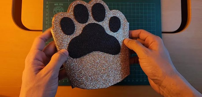 Repeat glove steps to create the second glove.