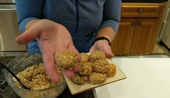 Store in the refrigerator for up to two days or freeze for longer storage.