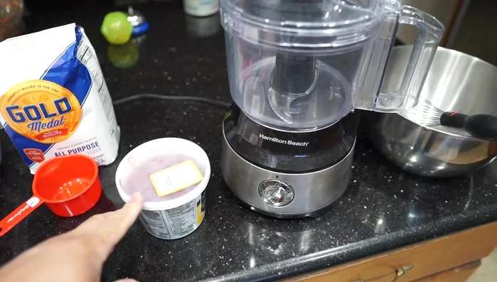 Blend chicken liver until smooth.