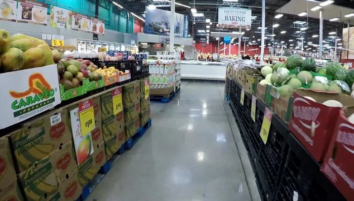 Purchase chicken liver at the store. Use a produce bag to prevent leakage.