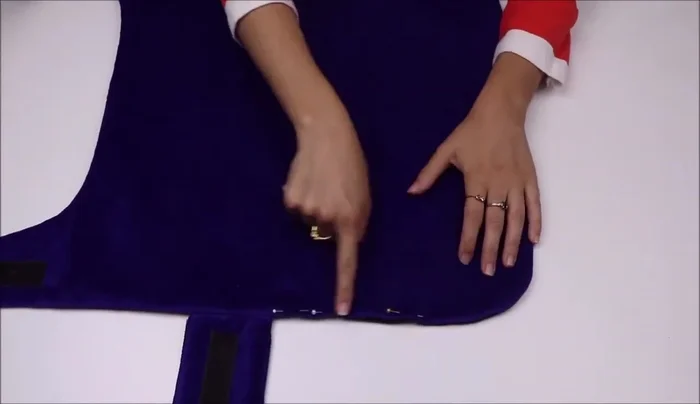 Close the gap: Topstitch around the entire coat, including the gap, for a finished look.