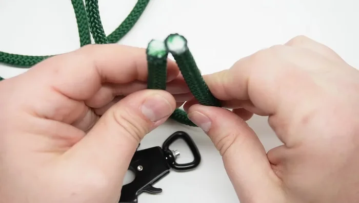 Melt the ends of the polypropylene rope to prevent fraying.