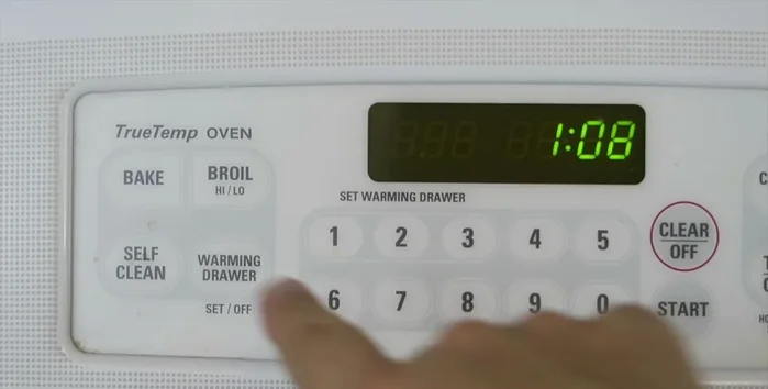 Preheat oven to 350°F (175°C).