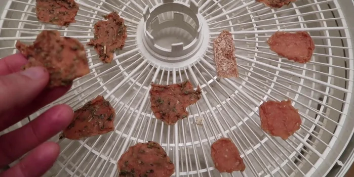 Break the dehydrated treats into smaller pieces for easier consumption by cats.