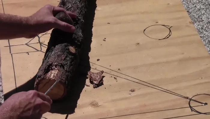 Cut the legs of the cat tree (one side 12 inches, the other 12 1/4 inches).