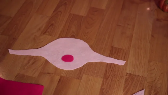 Add Velcro to the headpiece for fastening.