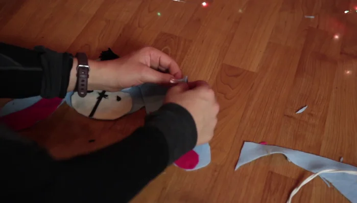 Add Velcro to the Eeyore headpiece for fastening.