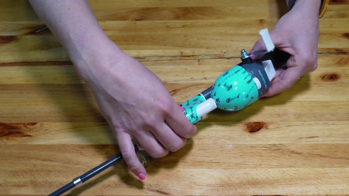 If the line is completely lost, unscrew the reel and grab the line.