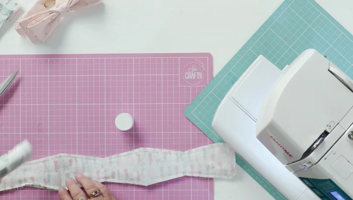 Apply glue to the edges of the turning gap to prevent distortion while turning.