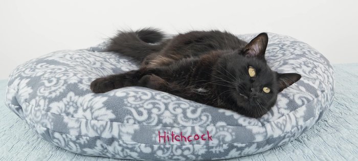 Calculate and cut the fabric strips for the sides. For squares/rectangles, add up all side lengths. For circles, calculate the circumference using the formula 2πr (where r is the radius). Account for seam allowance (1/4 inch) on each strip.