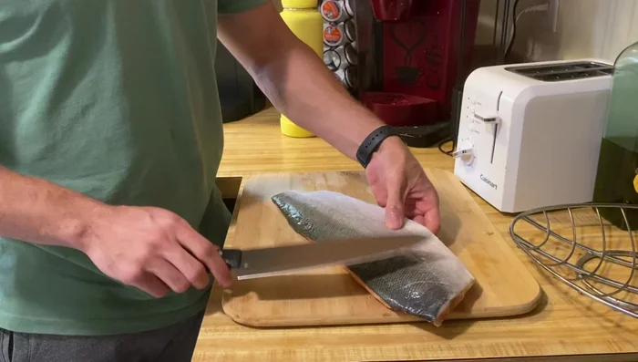 Dehydrate the salmon slices and skin treats. Aim for an internal temperature of 145°F (63°C).