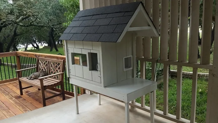 Add interchangeable doors: Install a summer door and a winter door to allow for seasonal adjustments.