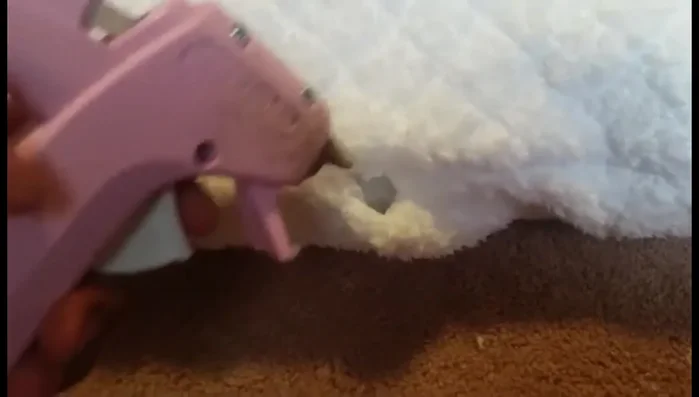 Close the bedding: Glue and pinch the edges to seal the bedding.