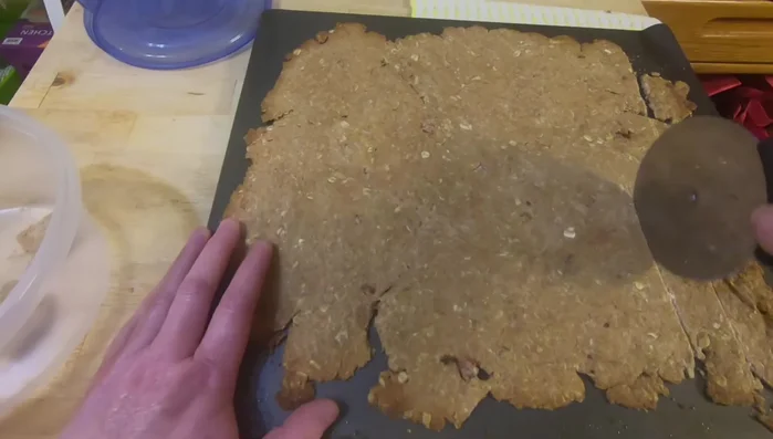 Fill the remaining dough into a mini muffin pan.