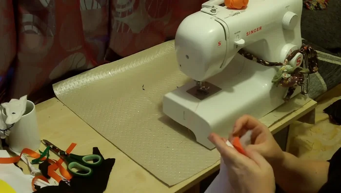 Close the opening: Close the opening left for turning.