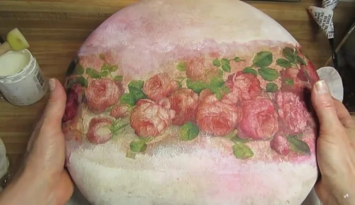 Apply a top coat of decoupage glue.