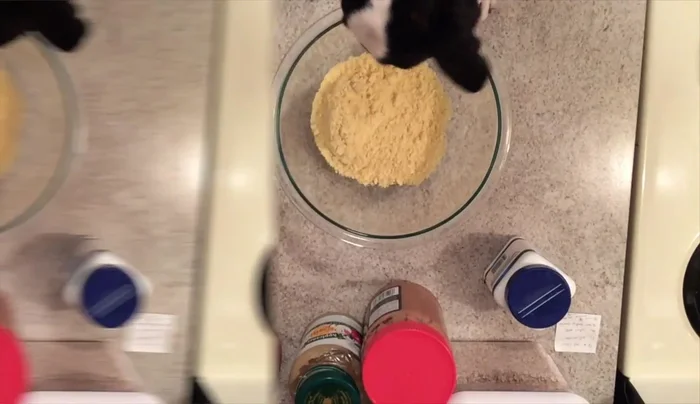 Whisk the dry ingredients together.