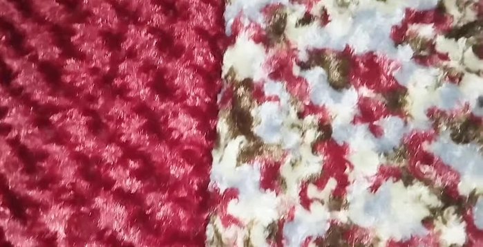 Reiterates the dress's beauty and cuteness.