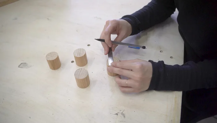 Attach Legs (using dowels and pre-drilling)