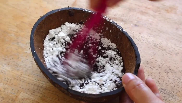 Add in the puffed quinoa and mix well.